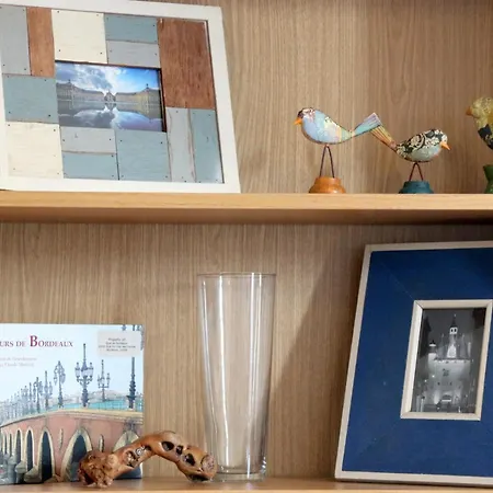 Key To - Fairytale View, 2 Bd + Elevator Апартаменты Бордо