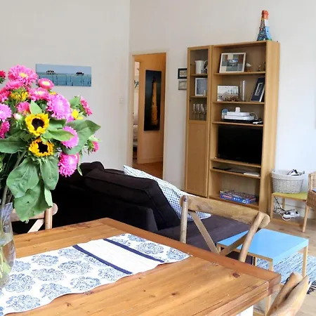Key To - Fairytale View, 2 Bd + Elevator Appartement