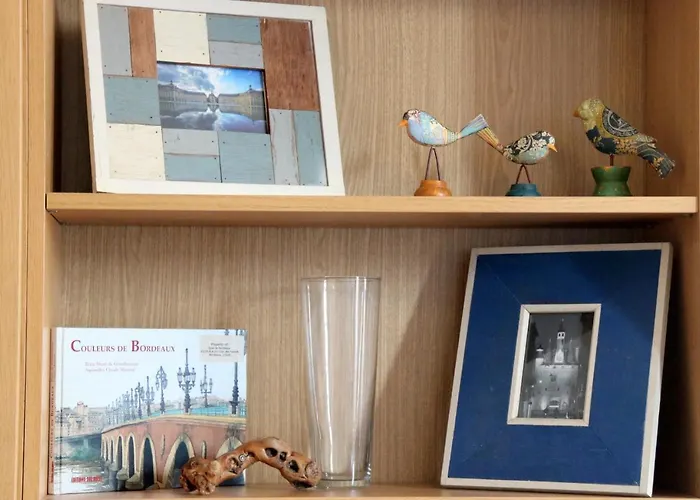 Key To - Fairytale View, 2 Bd + Elevator Διαμέρισμα Μπορντό