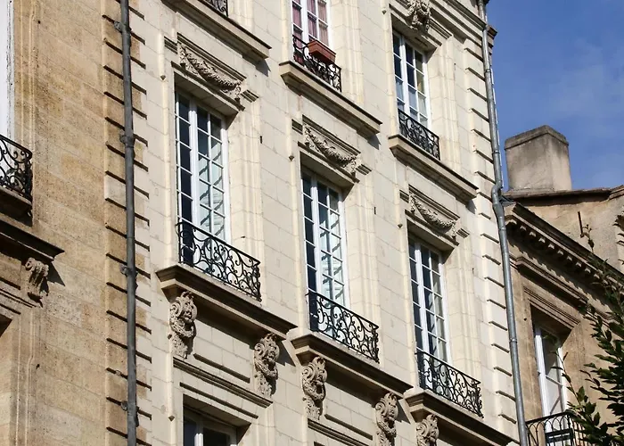 Apartment Key To - Fairytale View, 2 Bd + Elevator *
