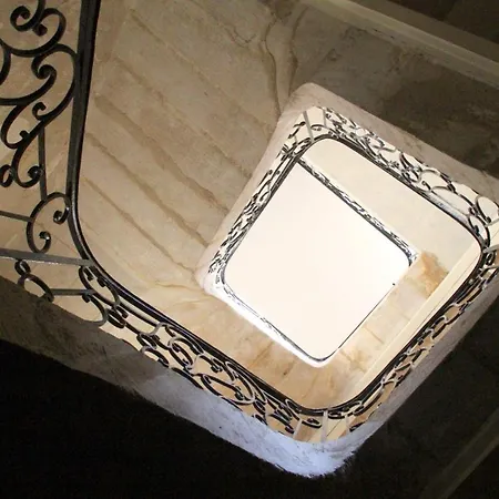 아파트 Key To - Fairytale View, 2 Bd + Elevator